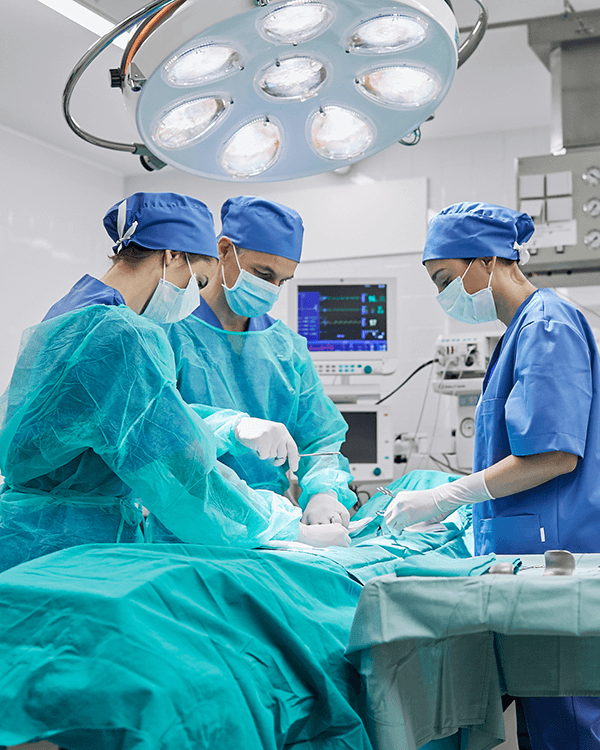 image of medical team in surgery 